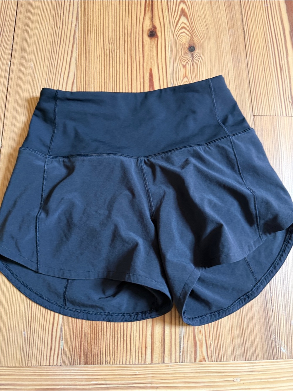 lululemon athletica Black High-Rise Athletic Shorts size 0